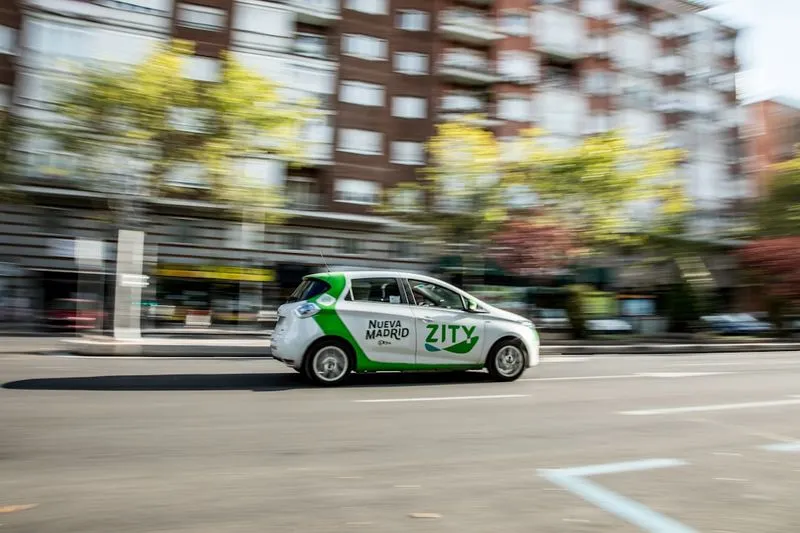 伊隆·馬斯克擊敗主要汽車製造商後重組特斯拉充電團隊