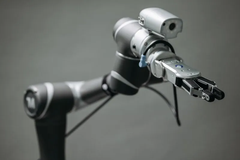 研究人員開發互動式的「Stargazer」攝影機機器人，協助拍攝教學影片