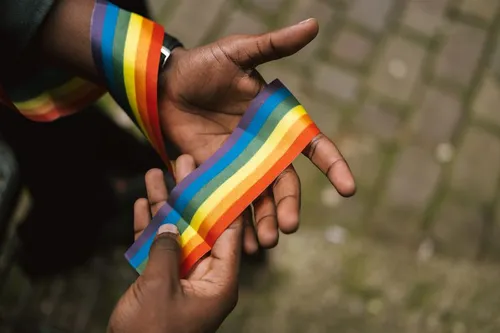 TikTok 成為年輕有色彩的 LGBTQ 人群在網路上最安全的地方