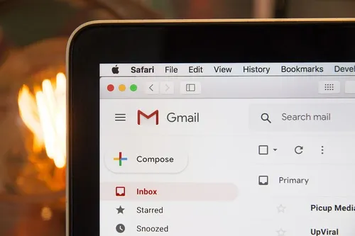 Google 加固對批次傳送者防止在 Gmail 中充斥垃圾郵件的方法