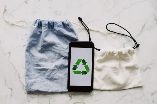 Amazon 宣布將捨棄塑膠填充郵袋，環保行動大啟動！