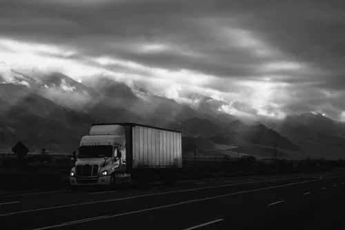 科迪亞克、勞德史密斯共同創立全新自主貨運網路，投放 800 輛卡車

科迪亞克和勞德史密斯計畫將 800 輛卡車投入新的自主貨運網路