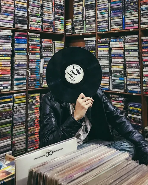 Discogs 的熱鬧黑膠社群正在破局